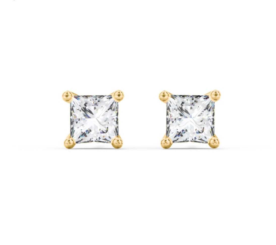 Prince studs 18ct gold INSURED